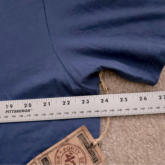 Chicago Cubs Fieldhouse Short Sleeve Tee - Picture 5 of 8